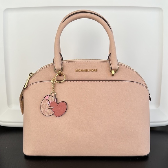 Michael Kors Handbags - 2pc💕🐷 Michael Kors Emmy dome satchel and pig key fob